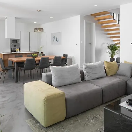 Villa Mariva For 8 Persons Near Porec With 44 M2 Heated Pool, Sea View, Fitness & Kids Playground *