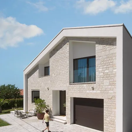 Mariva For 8 Persons Near Porec With 44 M2 Heated Pool, Sea View, Fitness & Kids Playground Kaštelir