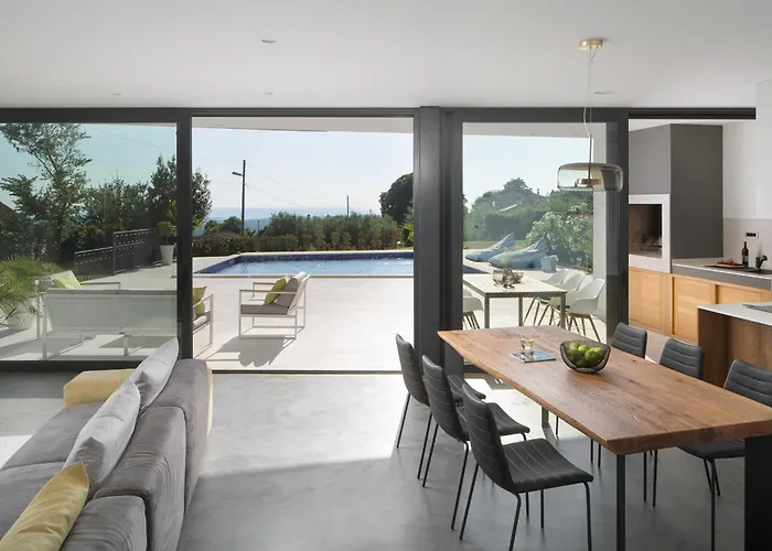 Mariva For 8 Persons Near Porec With 44 M2 Heated Pool, Sea View, Fitness & Kids Playground Kaštelir