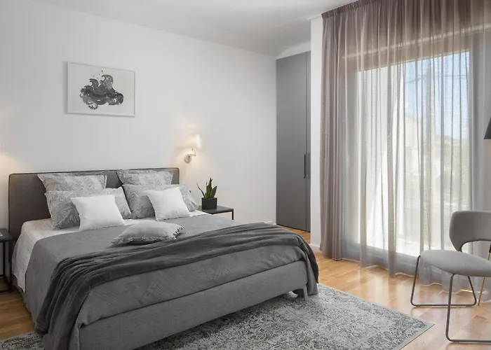 Mariva For 8 Persons Near Porec With 44 M2 Heated Pool, Sea View, Fitness & Kids Playground Villa Kaštelir